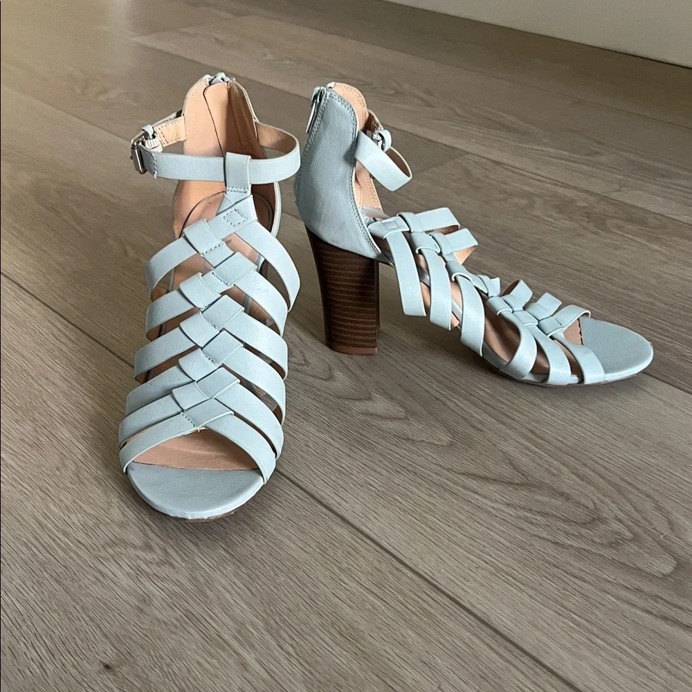 XOXO Pale Blue Crisscross Heeled Sandals Size 7 - Picture 4 of 11